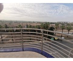 AMPLIO APARTAMENTO CON PISCINA COMUNITARIA Y A MENOS DE 150 METROS DEL MAR - ZONA MAR AZUL -