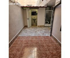 PLANTA BAJA CON PATIO - 5 HABITACIONES  EN V. REMEDIO