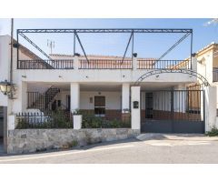 VENTA DE CASA EN HUETOR VEGA!