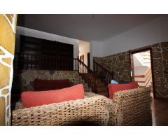 ¡Gran Oportunidad en Guía de Isora! Casa Amplia de 200 m2 con Vistas Espectaculares desde la terraza