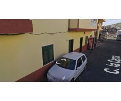 ¡Oportunidad de Inversión! Local Comercial con Potencial Residencial y Apartamento de 1 habitacion.