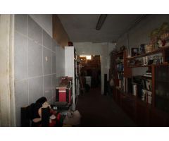 ¡Oportunidad de Inversión! Local Comercial con Potencial Residencial y Apartamento de 1 habitacion.