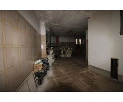 ¡Oportunidad de Inversión! Local Comercial con Potencial Residencial y Apartamento de 1 habitacion.