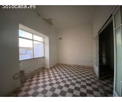 CASABANCO VENDE PISO CUATRO DORMITORIOS LLERENA