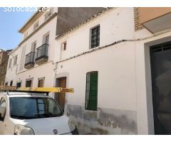 CASABANCO  VENDE CASA EN CASTUERA.