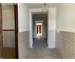 CASABANCO VENDE CASA EN PERALEDA DEL ZAUCEJO.