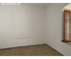 CASABANCO VENDE CASA EN PERALEDA DEL ZAUCEJO.