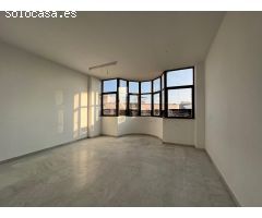 CASABANCO VENDE  OFINA EN ALMENDRALEJO.