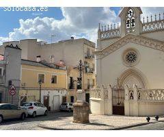 CASABANCO VENDE  PISO EN CASCO ANTIGUO DE BADAJOZ.