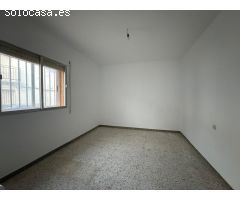 CASABANCO  VENDE  CASA DE CUATRO DORMITORIOS EN  SERRADILLA