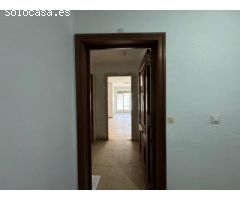 CASABANCO VENDE PISO DE TRES DORMITORIOS EN MÉRIDA.