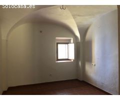 CASABANCO  VENDE CASA  DE TRES DORMITORIOS  EN  MADROÑERA