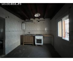 CASABANCO VENDE  VIVIENDA  A REFORMAR EN MAJADAS.