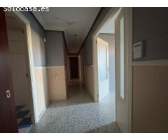 CASABANCO VENDE PISO DE TRES DORMITORIOS EN   MERIDA.