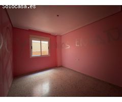 CASABANCO VENDE PISO DE TRES DORMITORIOS EN   MERIDA.