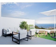 Obra nueva - Chalet adosado con piscina privada y vistas al mar en Torrox