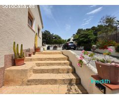 bonita casa con estudio a parte en Mas trader cubelles, preciosas vistas!