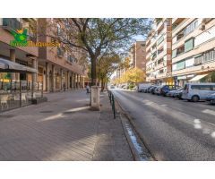 Garaje de 24 m2 en venta junto al Paseo del Emperador Carlos V