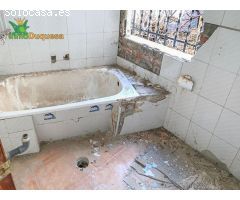 Casa adosada en venta en Cogollos de La Vega, Granada.