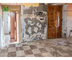 Casa adosada en venta en Cogollos de La Vega, Granada.