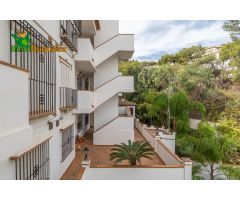 Exclusivo ático en Marina del Este con terraza de 100 m2, garaje, piscina y vistas al mar