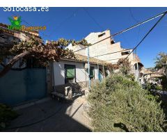 Venta de casa a reformar en Barrio de Monachil.