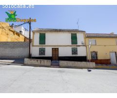 Casa junto al ayuntamiento de Pinos Puente