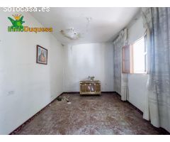 Casa junto al ayuntamiento de Pinos Puente