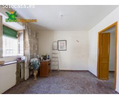 Casa junto al ayuntamiento de Pinos Puente