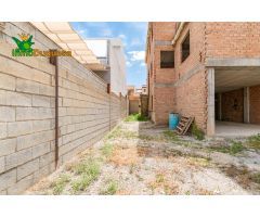 SOLAR CON ESTRUCTURA EN GOJAR