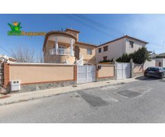 Preciosa casa independiente en urb. El Arenal