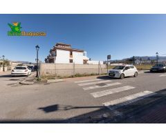 Parcela en esquina en Ogíjares
