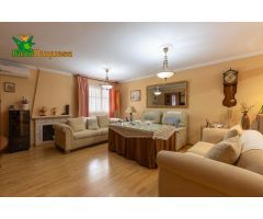 ???? ¡CHALET CON DOS VIVIENDAS EN ALHENDIN ! ????
