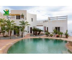 PRECIOSA VILLA EN SALOBREÑA - MONTE DE LOS ALMENDROS