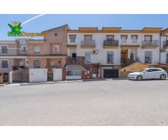 Preciosa casa de 3 dormitorios, 2 baños, aseo y patio de 70 m2 en Loma Linda (Ogíjares)