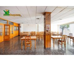 Oportunidad para emprendedores: Edificio Polivalente junto a la Autovía, listo para rentabilizar!