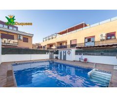 ARMILLA-JUNTO PARADA DE METRO. 3DORMITORIOS,2 BAÑOS, GARAJE,TRASTERO Y PISCINA.