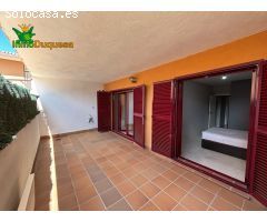 ARMILLA-JUNTO PARADA DE METRO. 3DORMITORIOS,2 BAÑOS, GARAJE,TRASTERO Y PISCINA.