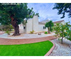 “Exclusivo chalet en Santo Domingo (Calicanto) con encanto, confort y vistas panorámicas”
