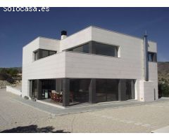 CHALET DE LUJO EN RELLEU CON PISCINA Y GARAJE PARA 4 COCHES CALIDADES INMEJORABLES