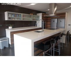 CHALET DE LUJO EN RELLEU CON PISCINA Y GARAJE PARA 4 COCHES CALIDADES INMEJORABLES