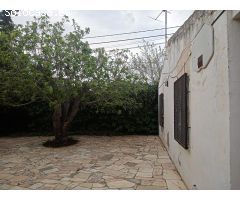 CASA EN PETRER DE 132 M2 EN TERRENO URBANO DE 961 M2