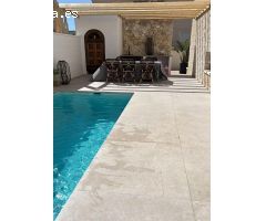 BONITO PAREADO EN PETRER CON PISCINA ZONA SALINETAS Y GARAJE