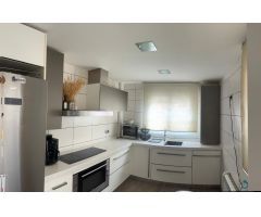 BONITO PAREADO EN PETRER CON PISCINA ZONA SALINETAS Y GARAJE