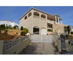 Villa en Venta en la Nucia, Alicante