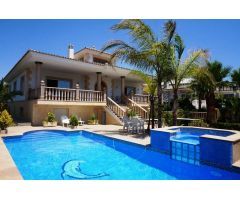 Villa en Venta en lAlfas del Pi, Alicante