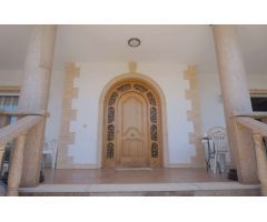 Villa en Venta en lAlfas del Pi, Alicante