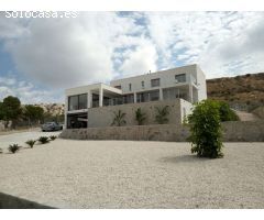 Villa en Venta en Mutxamel, Alicante