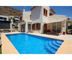 Magnífica villa en venta en Sierra Cortina