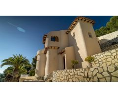 Villa en Venta en lAlfas del Pi, Alicante